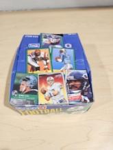 (30) 1991 Fleer Football Sealed Card Packs