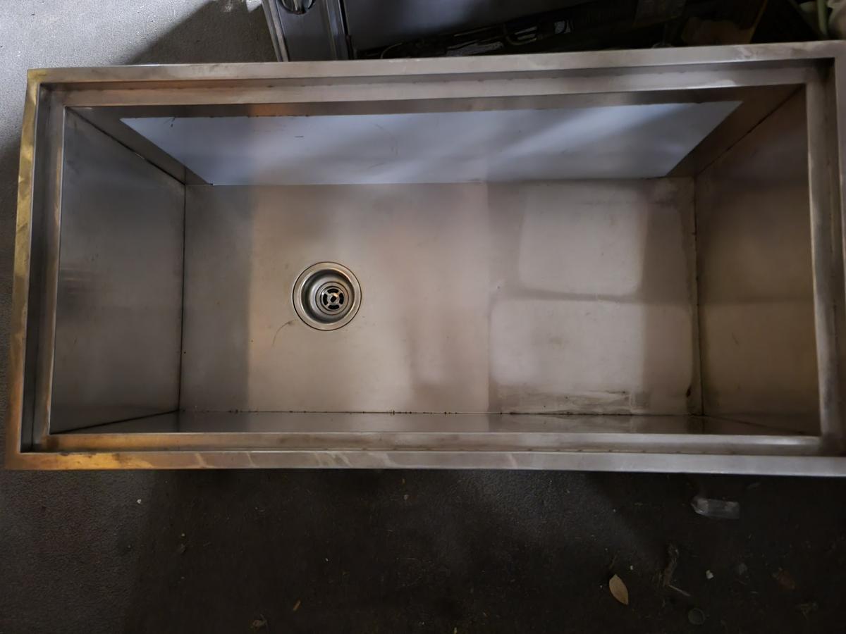 36" Ice Bin with Drain