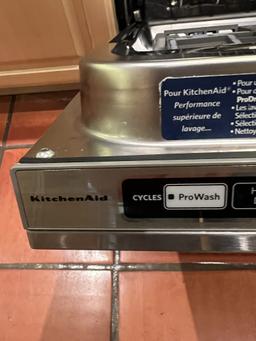 Late Model Kitchen Aid S/S Dishwasher, Model: KUDE60HXSS3