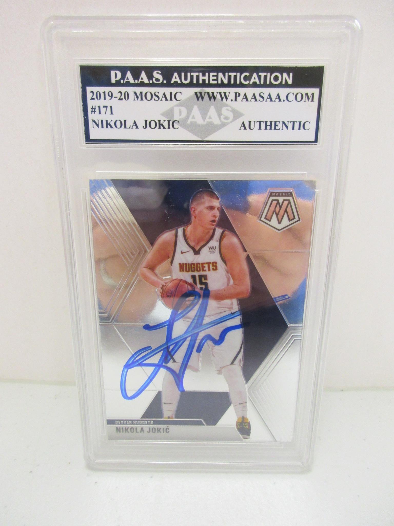 Nikola Jokic of the Denver Nuggets signed autographed slabbed sportscard PAAS Holo 174