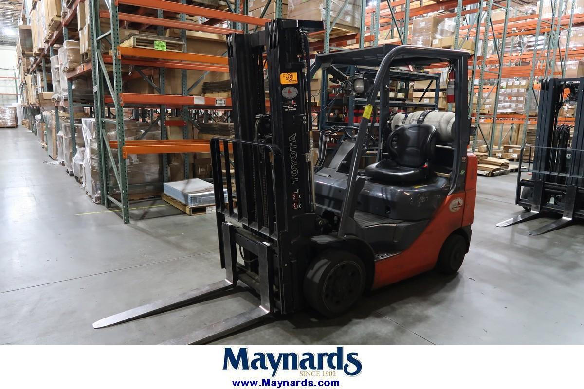 2017 Toyota 8FGCU25 4,500 Lb. Capacity LP Type Fork Lift