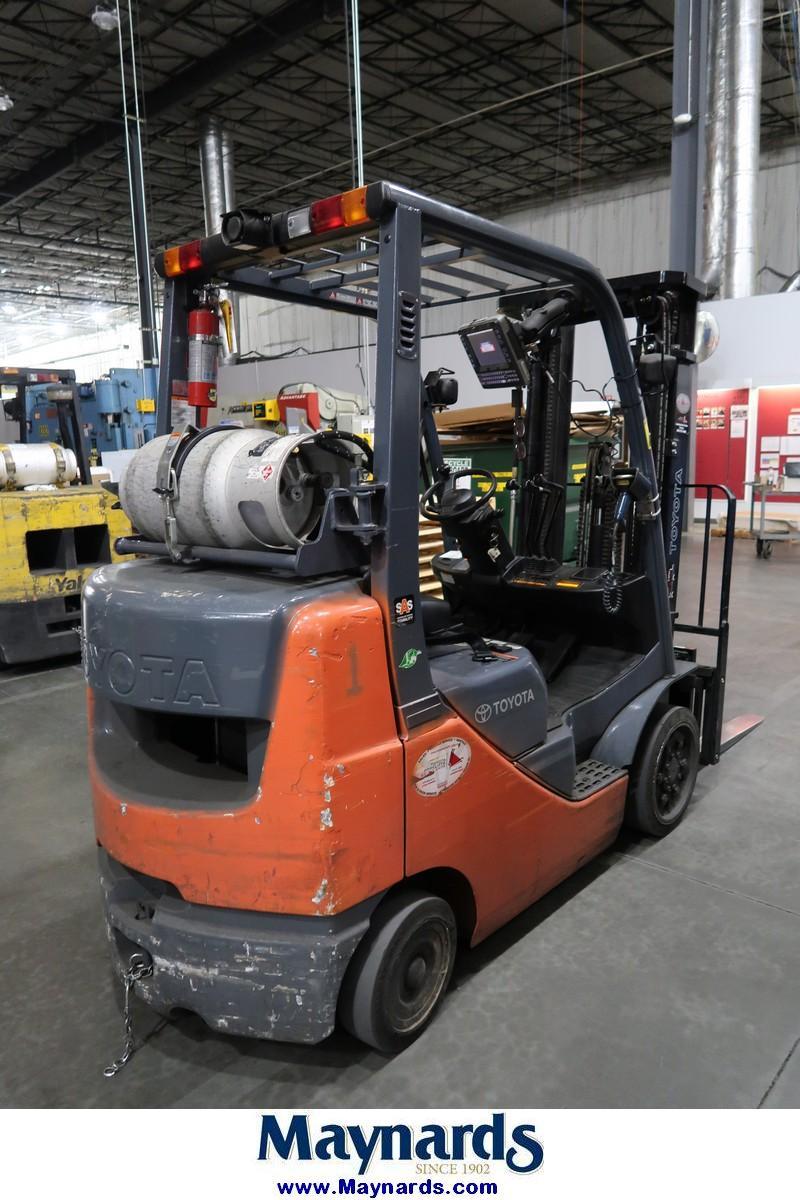 2017 Toyota 8FGCU25 4,500 Lb. Capacity LP Type Fork Lift