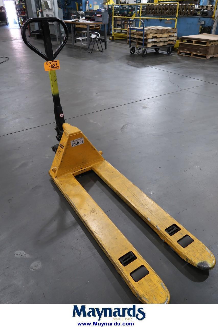 Uline H-1193 5,500 Lb. Capacity Narrow Fork Pallet Jack