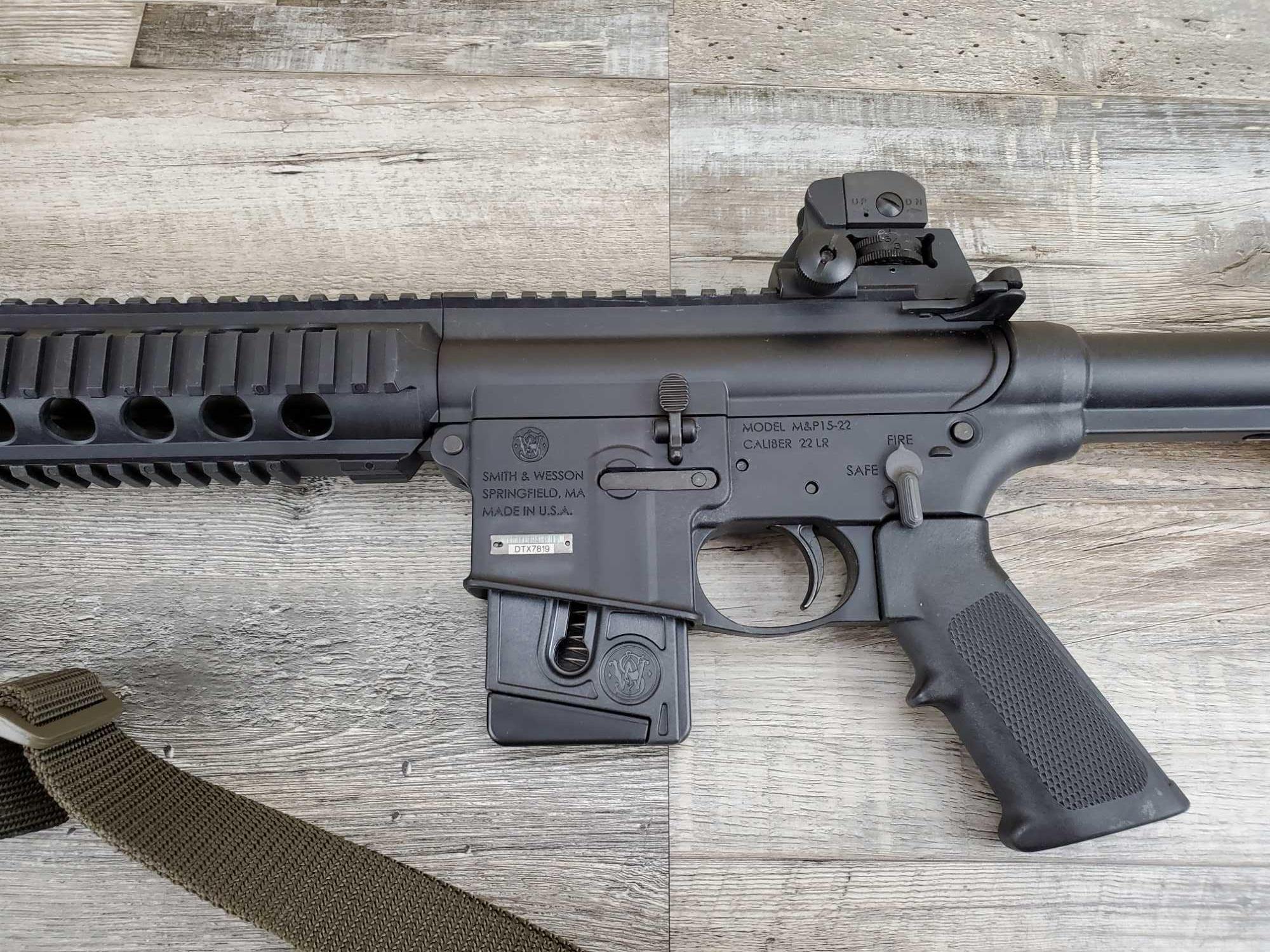 SMITH & WESSON MODEL M&P 15-22