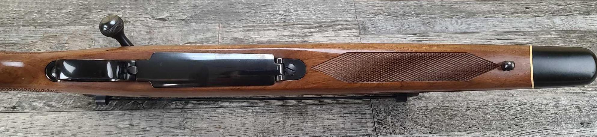 WINCHESTER MODEL 70