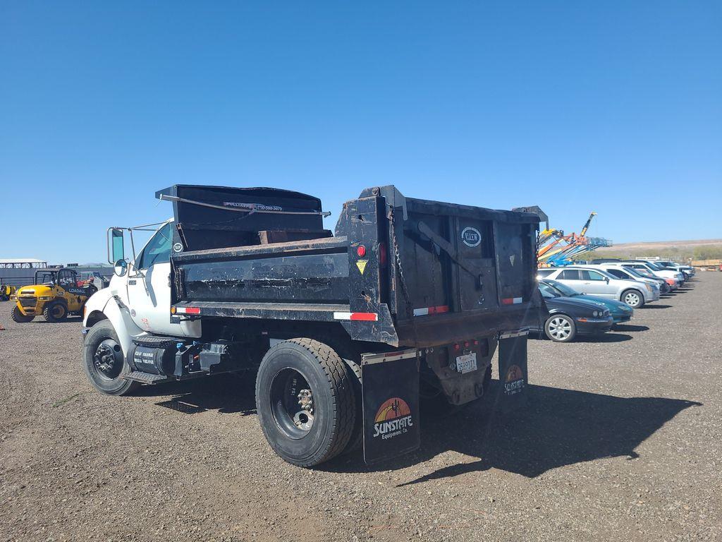 2013 Ford F750 S/A Dump Truck