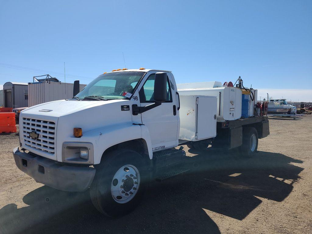 2004 Chevy 5500 S/A Fuel & Lube Truck