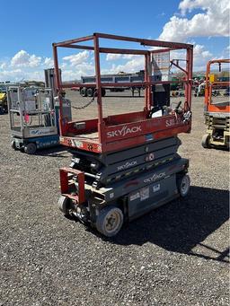 Skyjack SJ111-3219 19ft Scissor Lift