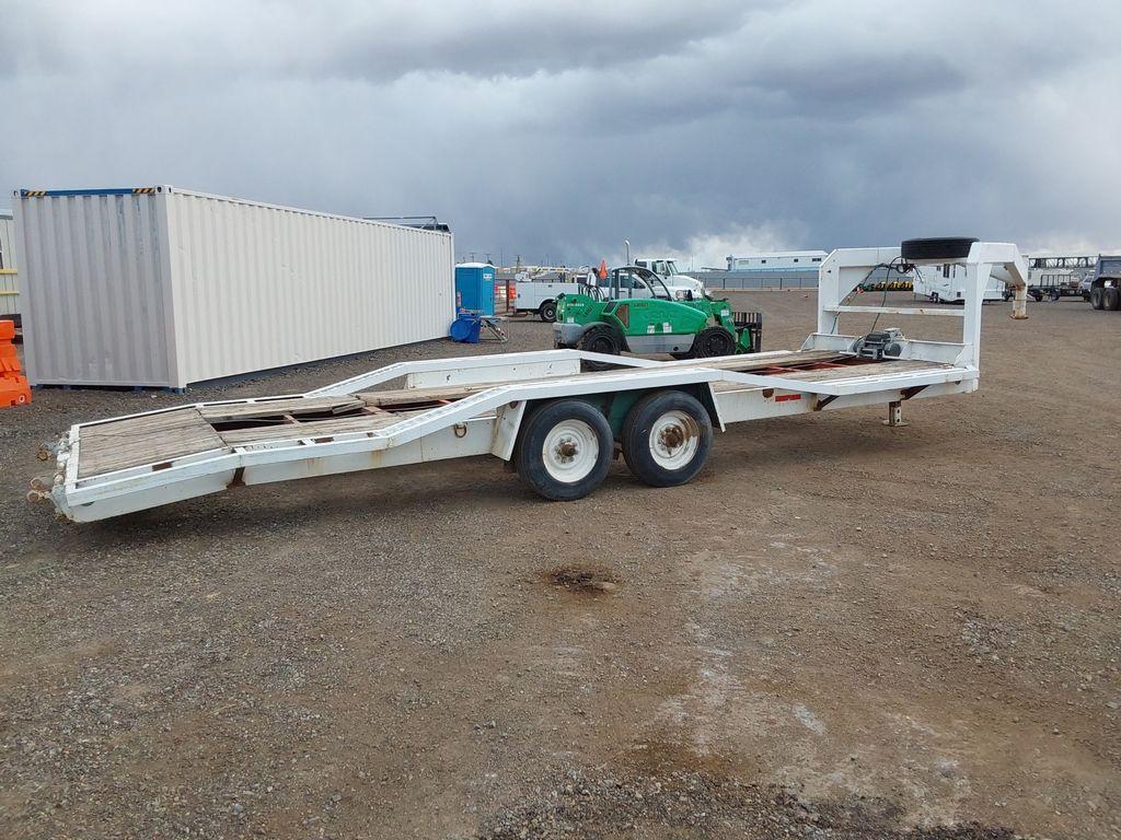 1999 T/A Gooseneck Trailer