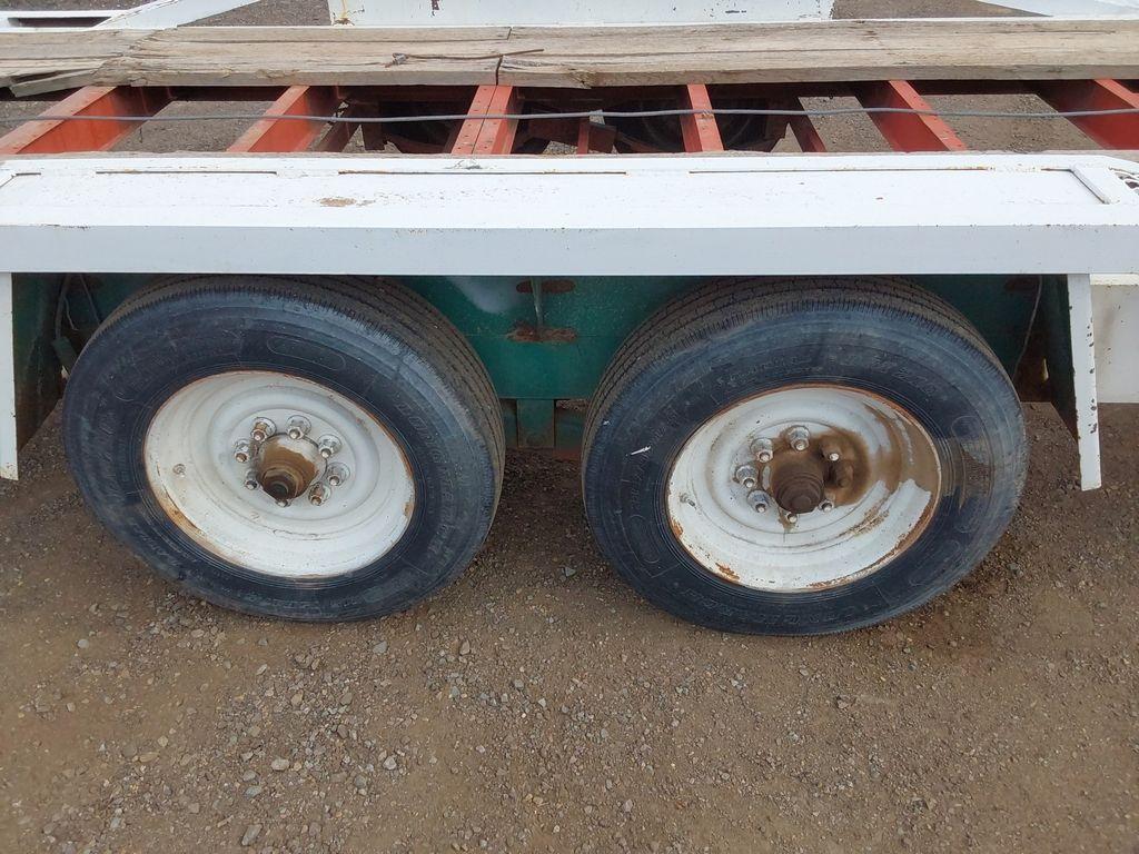 1999 T/A Gooseneck Trailer