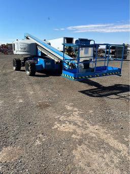 2013 Genie S-60X Boomlift