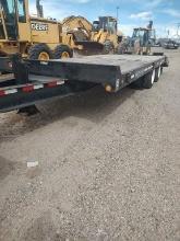2002 Towmaster Trailer