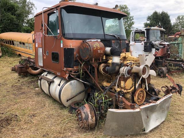 Volvo White Tractor Truck