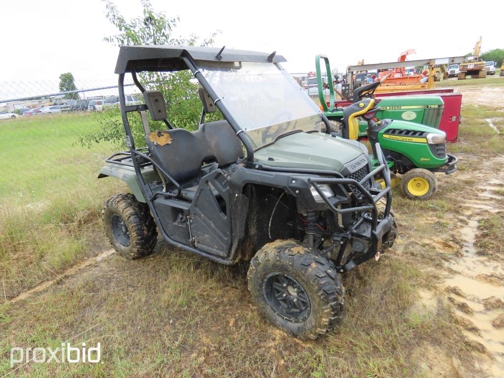 2015 Honda Pioneer 500 , 4x4, Winch, Windshield, 178 hrs. showing, Vin 09394