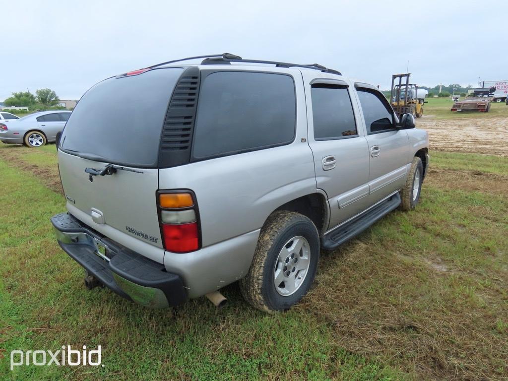 2005 Chevy Tahoe LT 4x4 1GNEK13T95R164997  V/8 Gas engine, Auto Trans., tilt, cruise