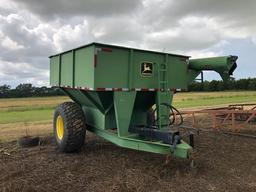 John Deere Grain Cart