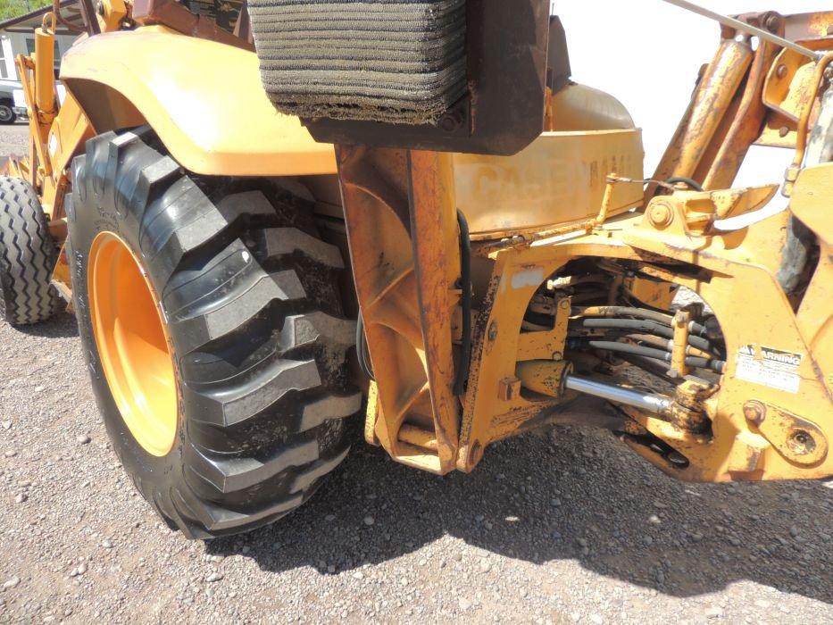 Case 580K Backhoe Loader Tractor