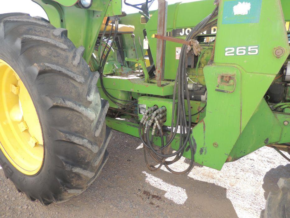 John Deere 2955 Farm Tractor