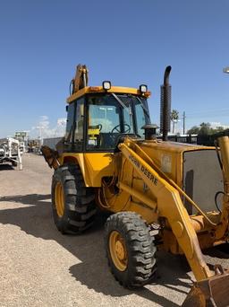 John Deere 410C Backhoe Loader