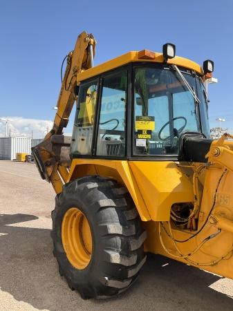 John Deere 410C Backhoe Loader