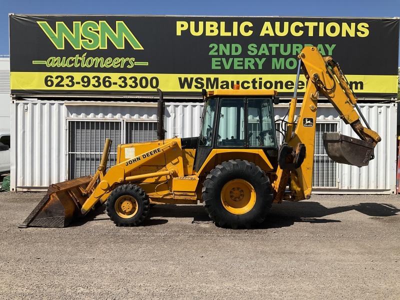 John Deere 410C Backhoe Loader