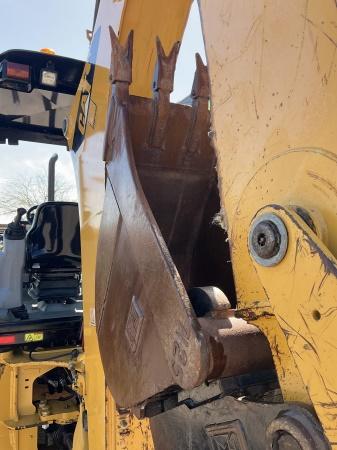 Caterpillar 420E Backhoe Loader