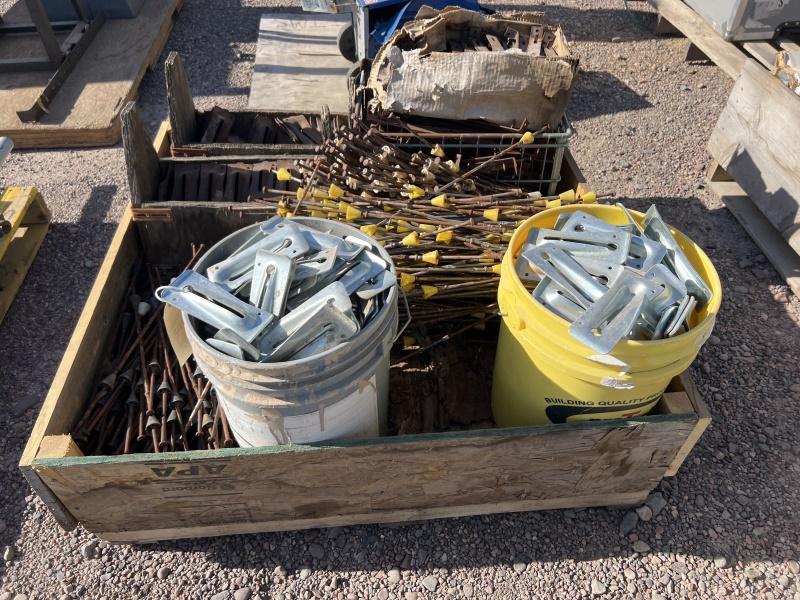 PALLET OF CONCRETE SNAP TIES