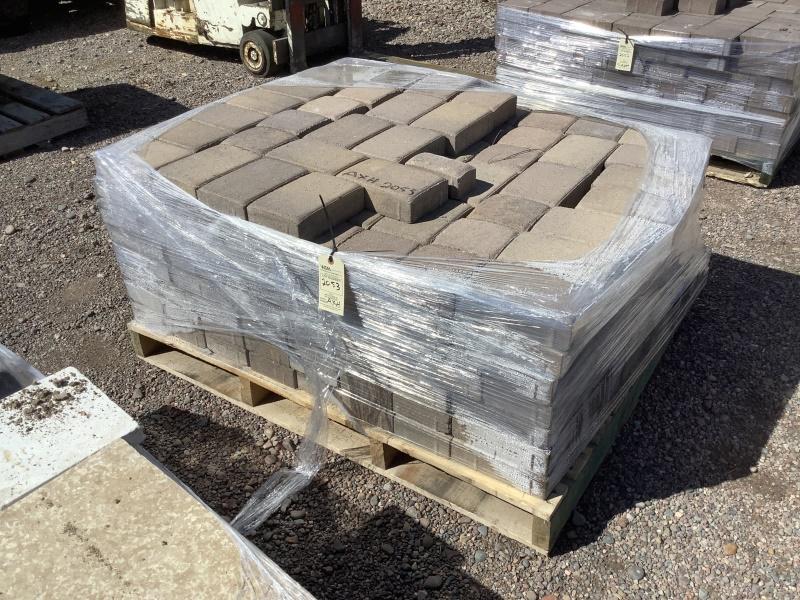 PALLET OF STONE PAVERS