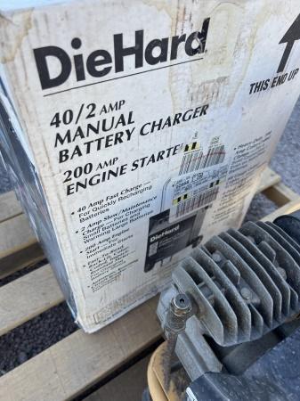 (1) DIEHARD BATTERY CHARGER & AIRSSTREAM AS75 AIR COMPRESSOR