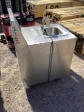 STAINLESS STEEL SINK