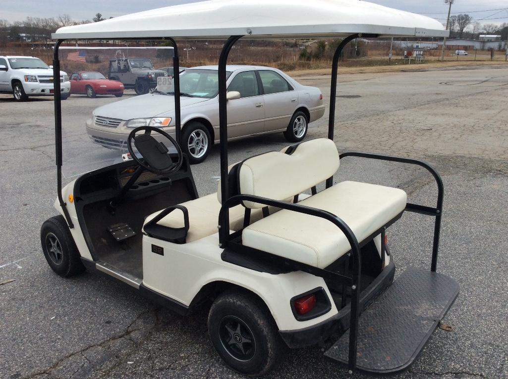 1997 EZ GO 36V ELECTRIC GOLF CART (REAR SEAT /FOOTREST)