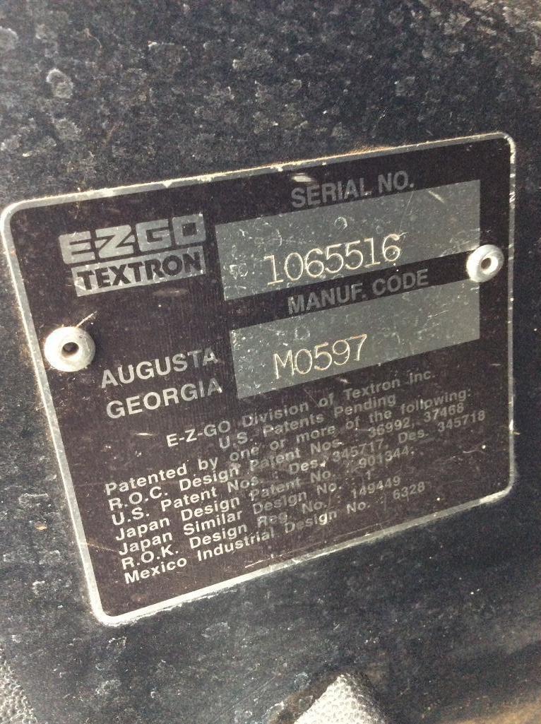 1997 EZ GO 36V ELECTRIC GOLF CART (REAR SEAT /FOOTREST)