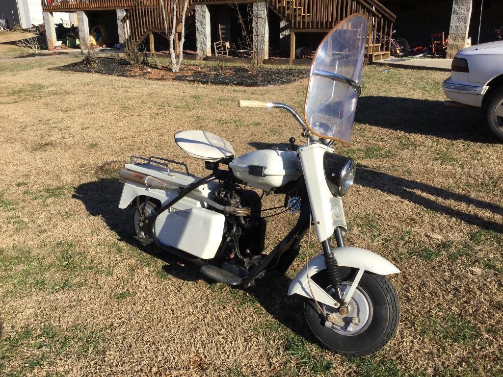 1962 CUSHMAN EAGLE SCOOTER (GAS, RUNS GOOD)