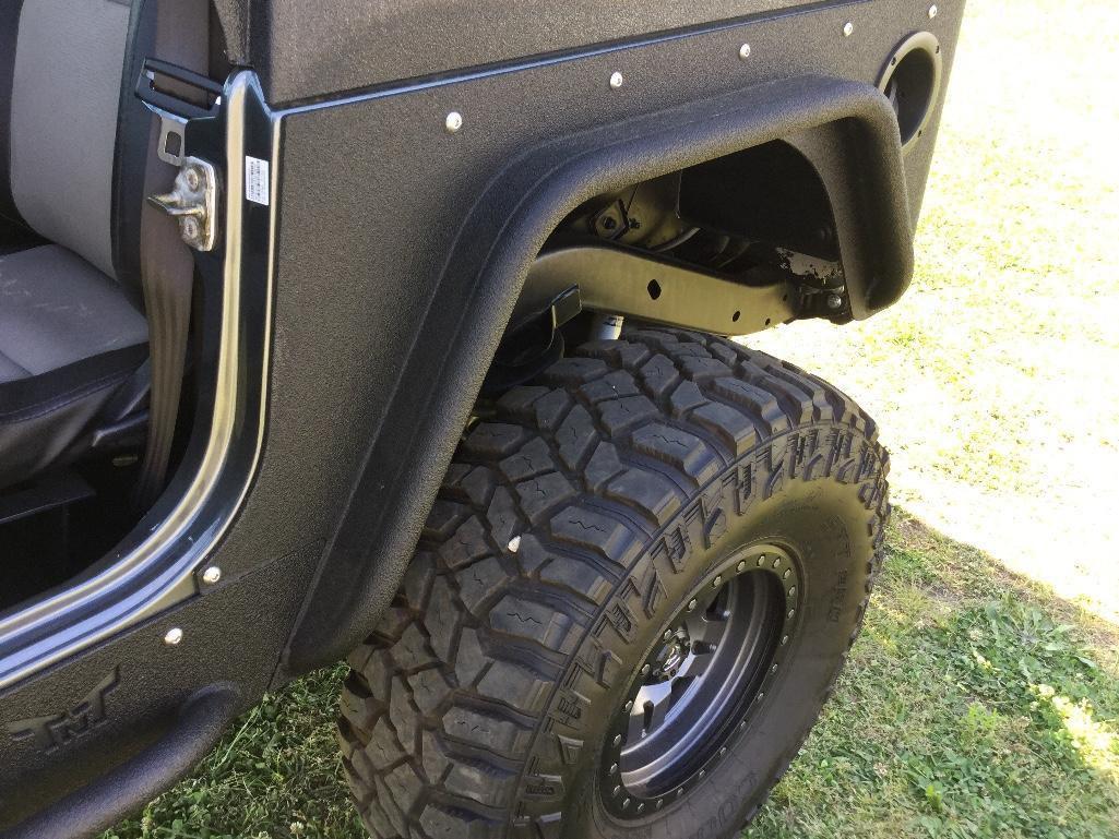 2001 JEEP WRANGLER (AT, 2 DR HARDTOP, 4X4, NEW TIRES, WARN VR8000-5 WINCH,