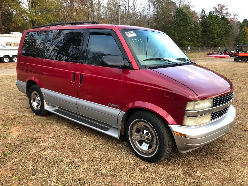 1999 CHEVROLET VAN (AT, MILES EXEMPT, 4.3L, VORTEC, VIN-1GNDM19W2XB159756) - RESERVE 2000