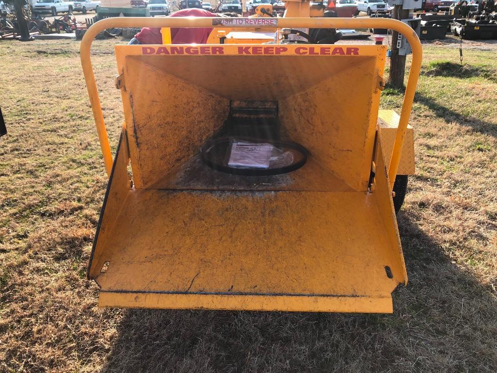 2014 CARLTON 1260 WOOD CHIPPER (6" DIAMETER, 35hp VANGUARD ENGINE, 441 HRS, AUTO FEED,