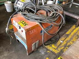 AIRCO PHASE ARC 550 WELDER (RUNS & WELDS)