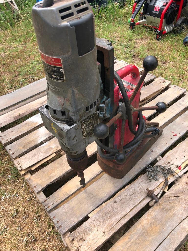 MILWAUKEE MAGNETIC DRILL #4234 R1