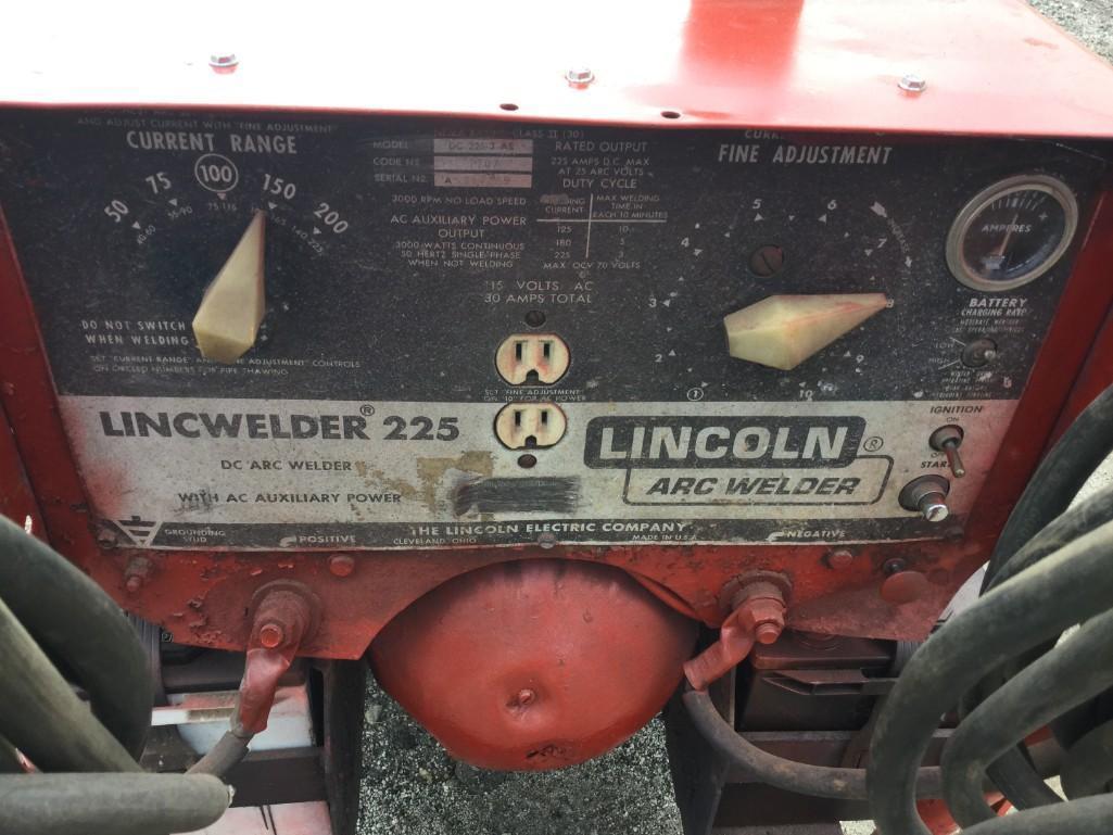 LINCOLN 225 ARC WELDER (GAS, NEW CABLES) R1