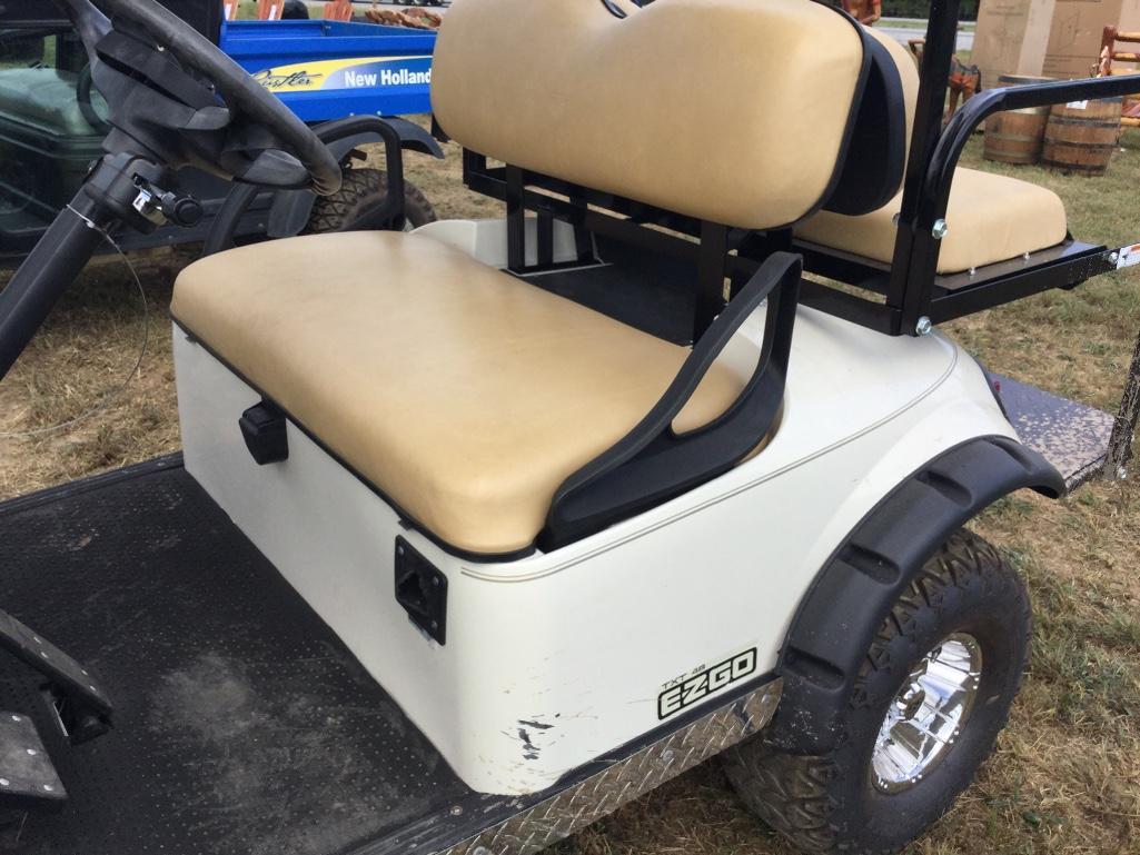 2016 EZ-GO TXT ELECTRIC GOLF CART