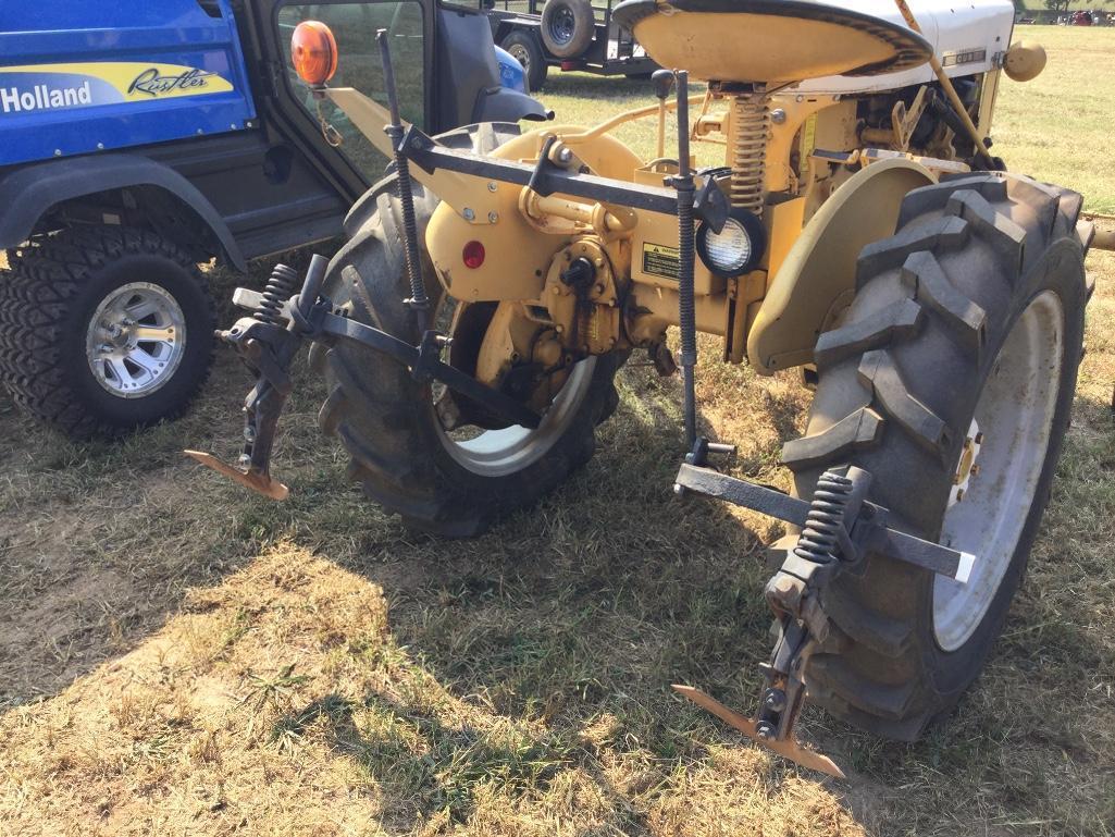 INTERNATIONAL CUB W/CULTIVATORS