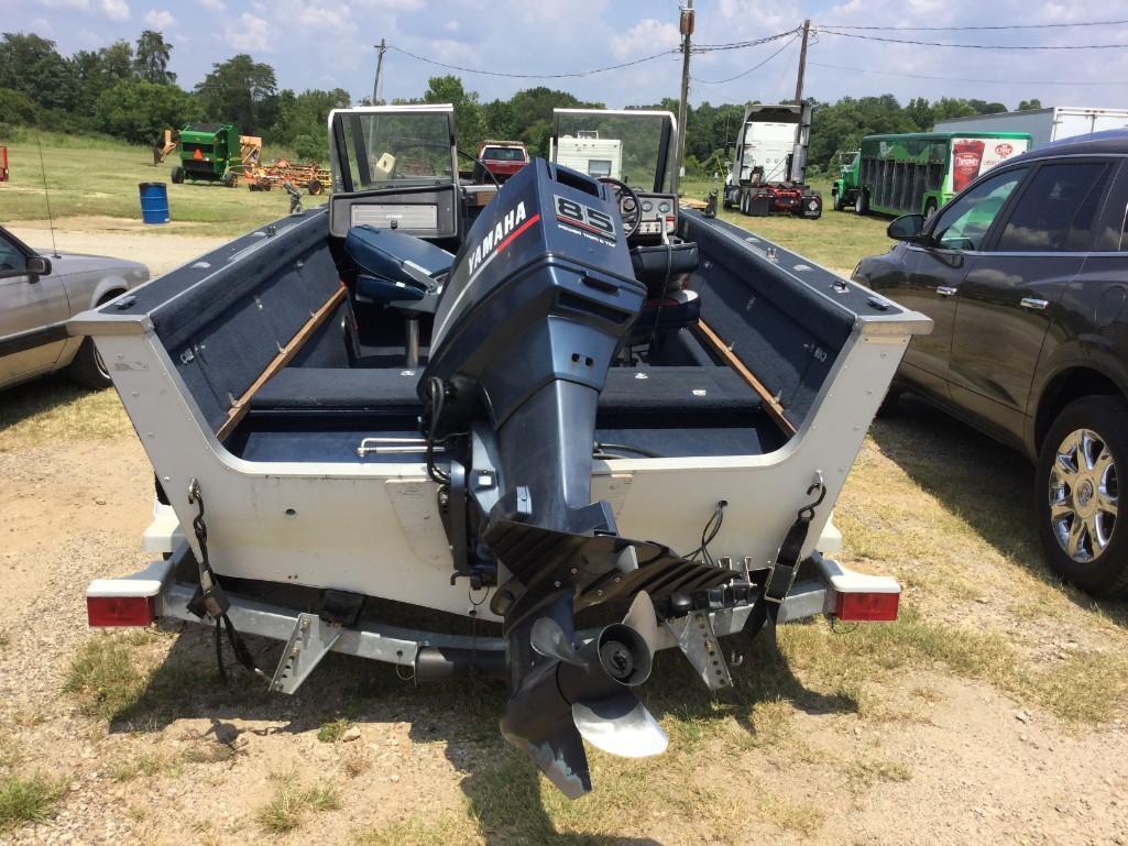 1990 SYLVAN ELIMINATOR FISHING BOAT W/1991 YAMAHA 85hp MOTOR (17FT, TROLLING MOTOR, 3 DEPTH FINDERS,