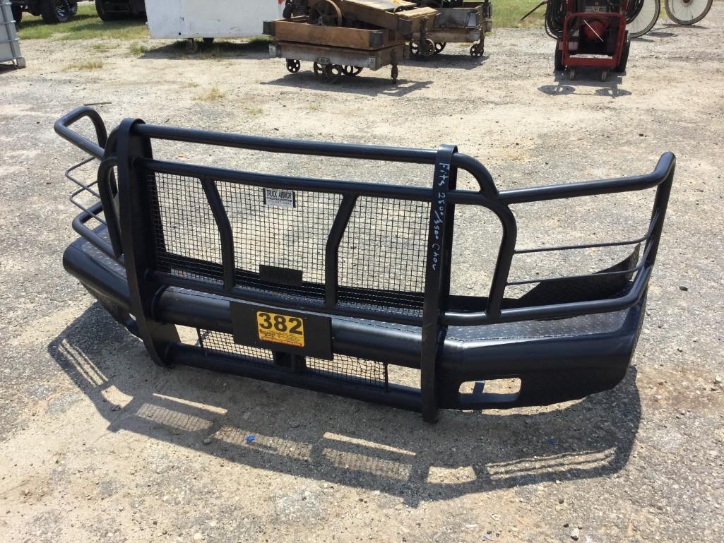 HEAVY DUTY FRONT BUMPER FITS 2500/3500 CHEV R2