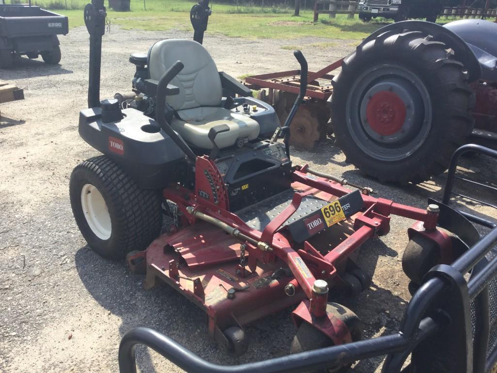 TORO ZERO TURN COMMERCIAL MOWER R2