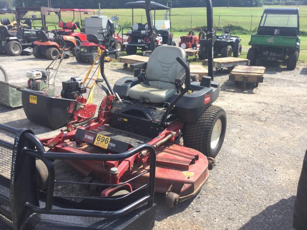 TORO ZERO TURN COMMERCIAL MOWER R2