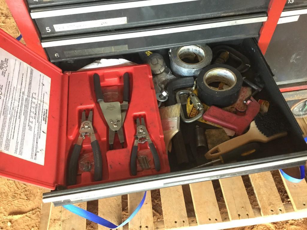 CRAFTSMAN TOOL BOX-LOADED W/TOOLS R2