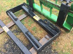 SKID STEER MOUNT BRACKET