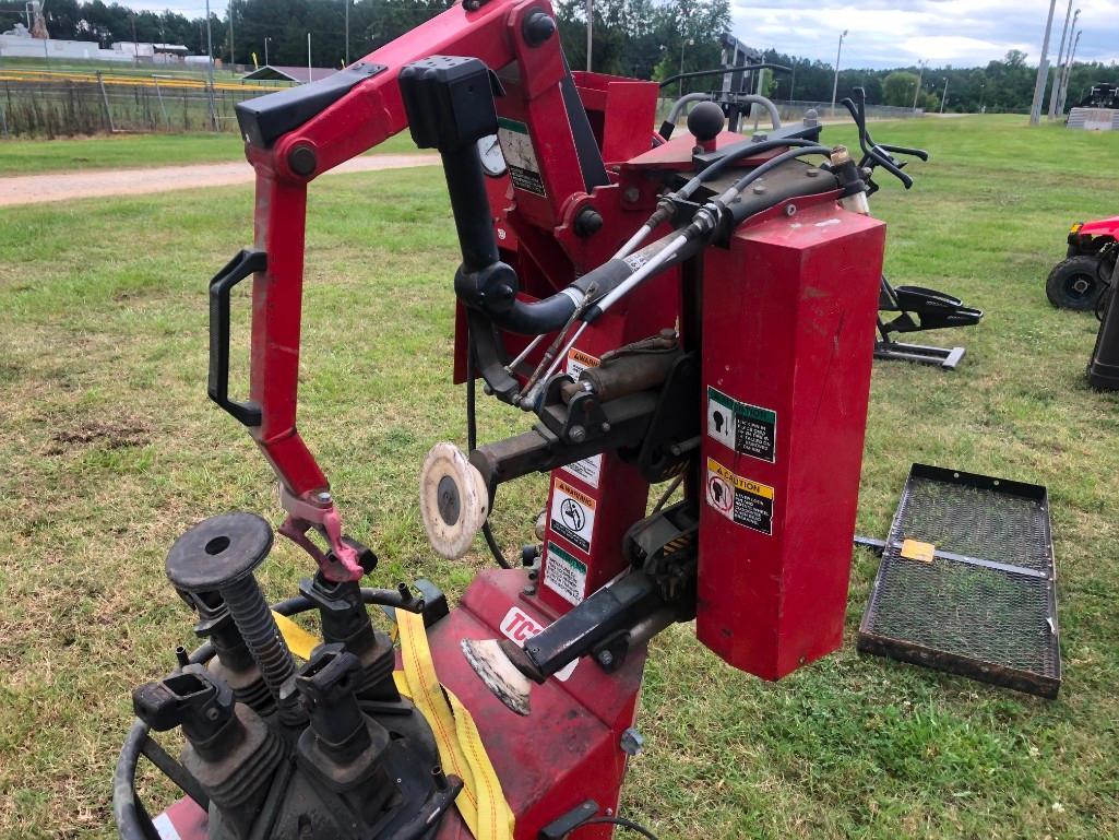 HUNTER AIR OPERATED TIRE MACHINE