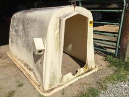 CALF HUTCH/BIG DOG HOUSE