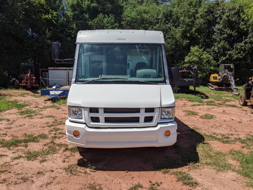 2012 ISUZU REACH VAN TO BE SOLD OFF-SITE, LOCATED IN NEWTON, NC (AT, MILES READ 139562, 14 FT